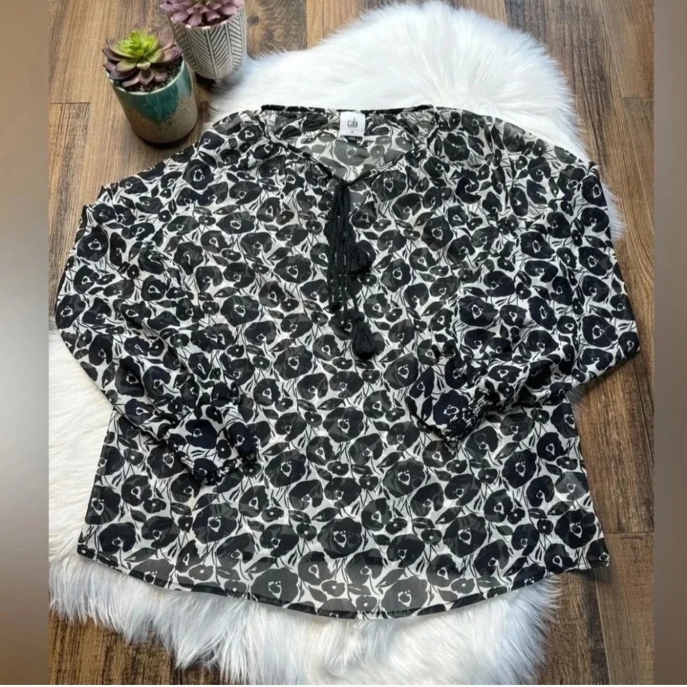 Cabi Island BLOUSE- Black & White Floral Tie-Neck Blouse - SIZE Medium